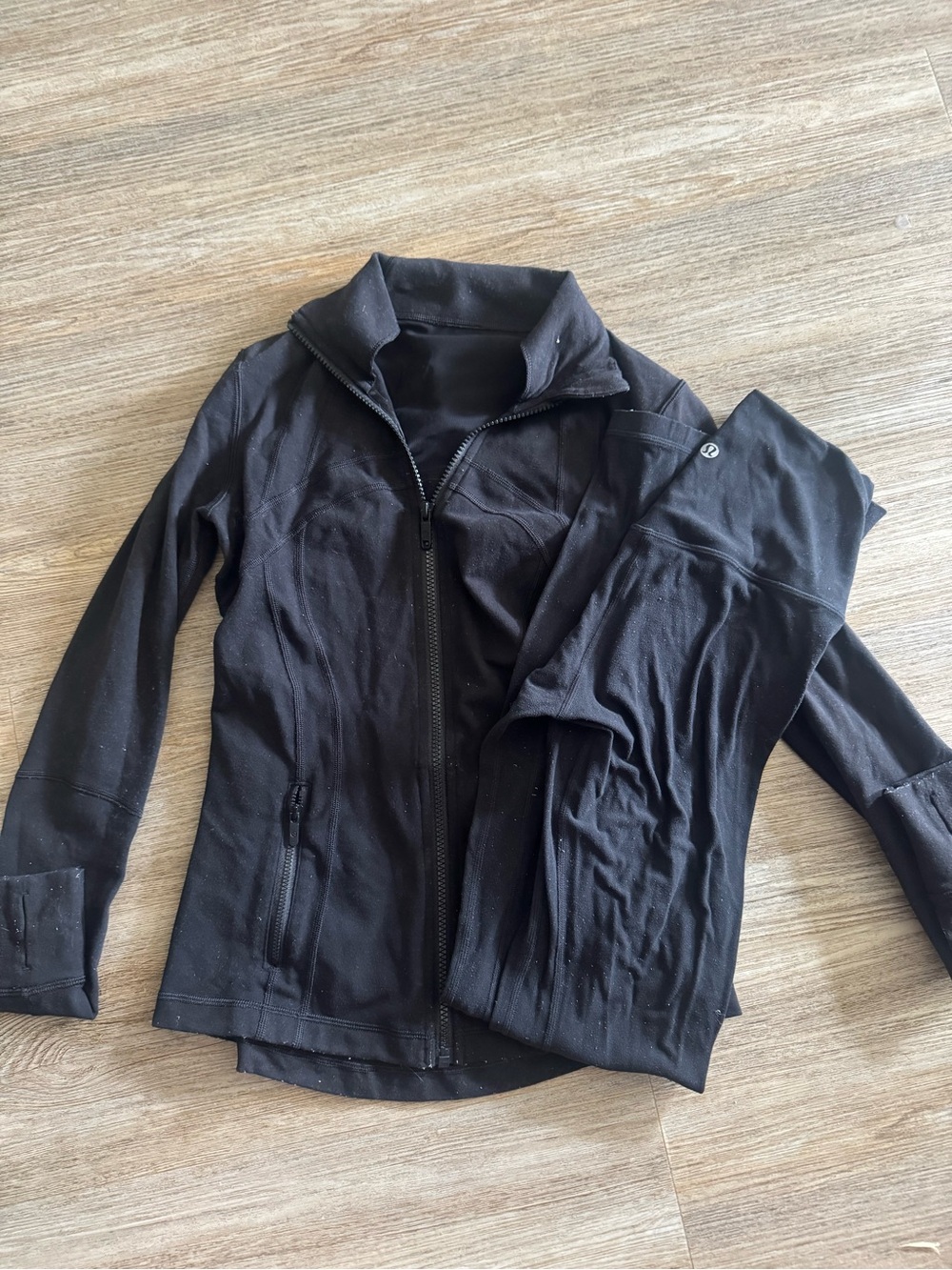 Lululemon jacket + leggings set